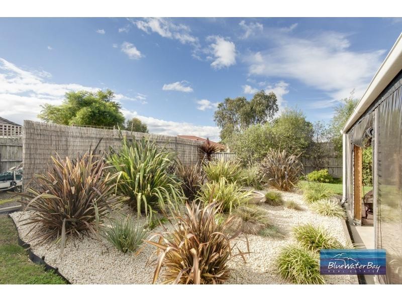 11 Chadacre Place, Mornington VIC 3931