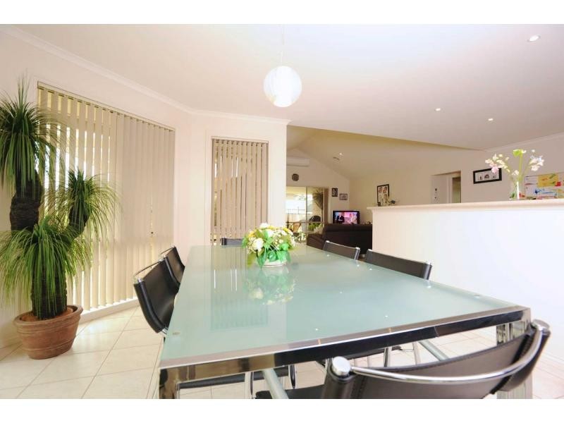 10 John William, Mount Martha VIC 3934