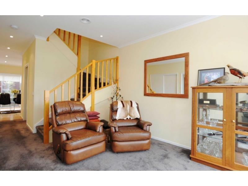 15 Tyalla Grove, Mornington VIC 3931