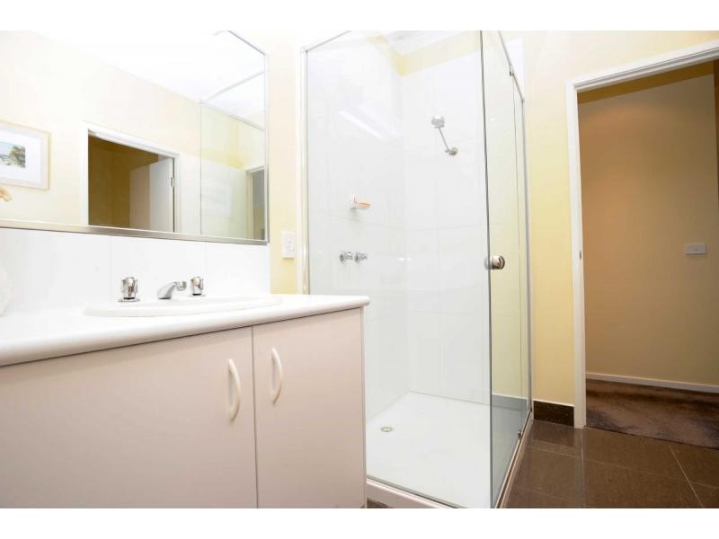 15 Tyalla Grove, Mornington VIC 3931