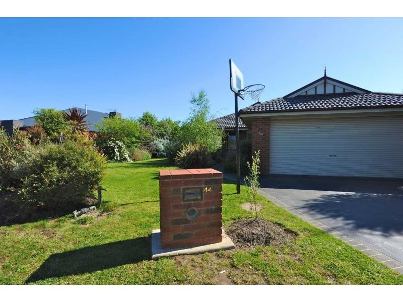 44 Ben Drive, Summerfields Estate, Mornington VIC 3931