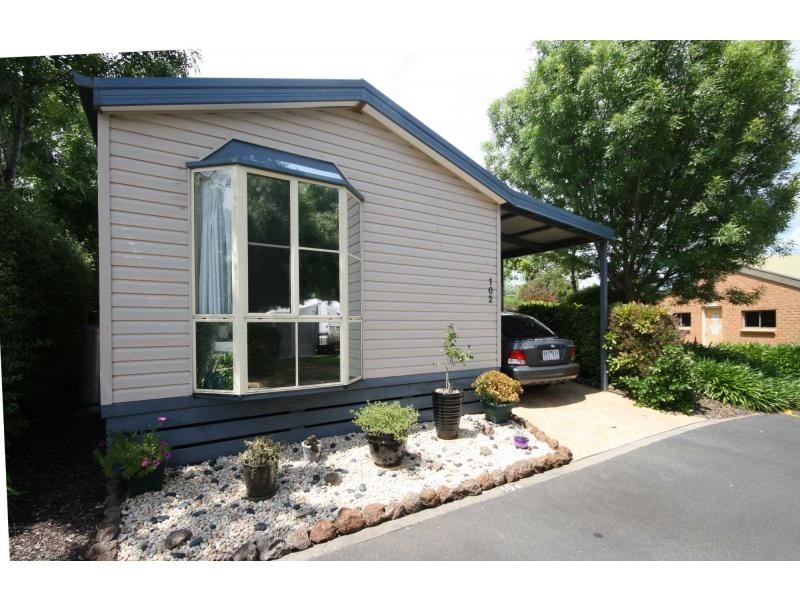 102/98 Bungower Road, Mornington VIC 3931