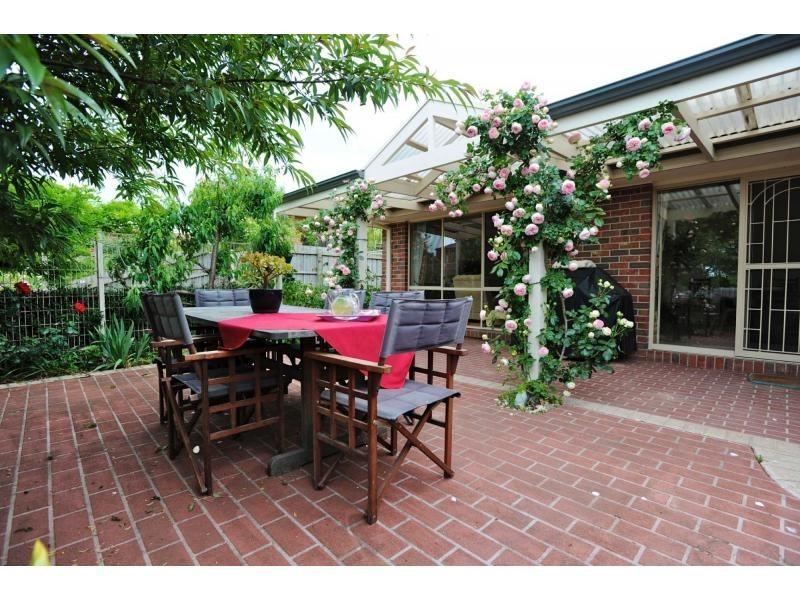 21 Caversham Drive, Mornington VIC 3931