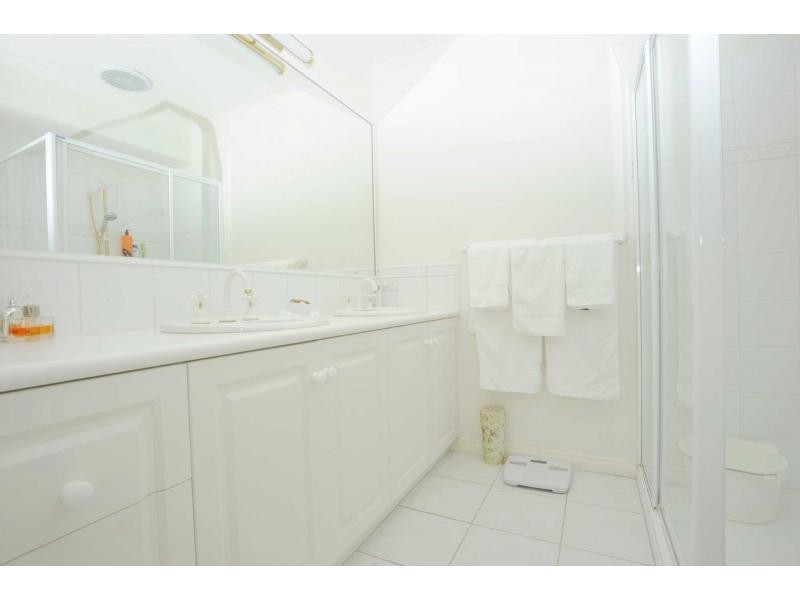 21 Caversham Drive, Mornington VIC 3931