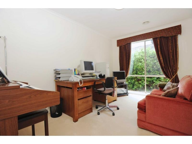 21 Caversham Drive, Mornington VIC 3931