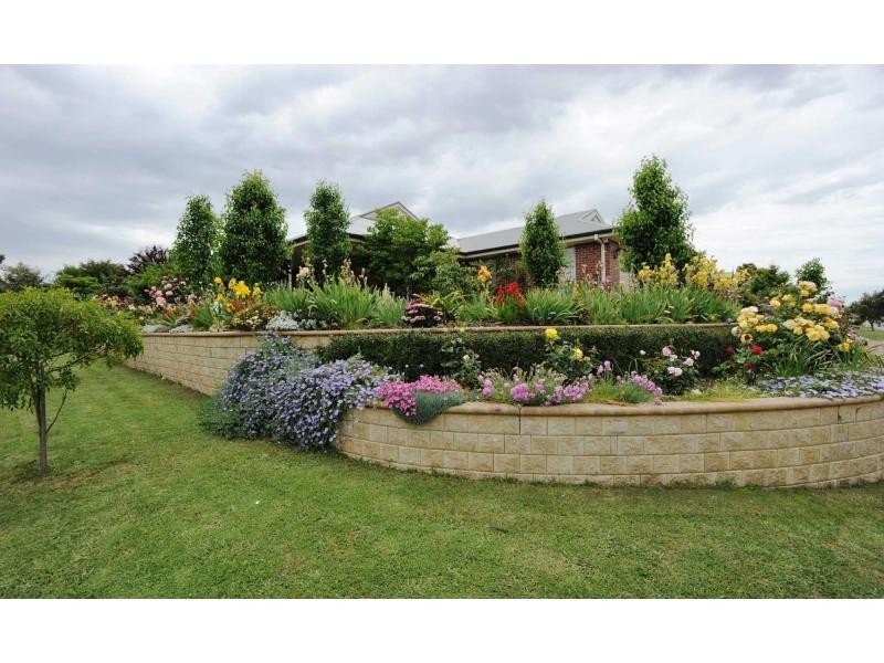 21 Caversham Drive, Mornington VIC 3931