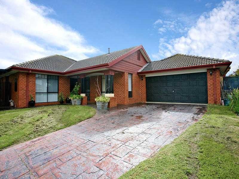 11 Manna Gum Close, Mornington VIC 3931