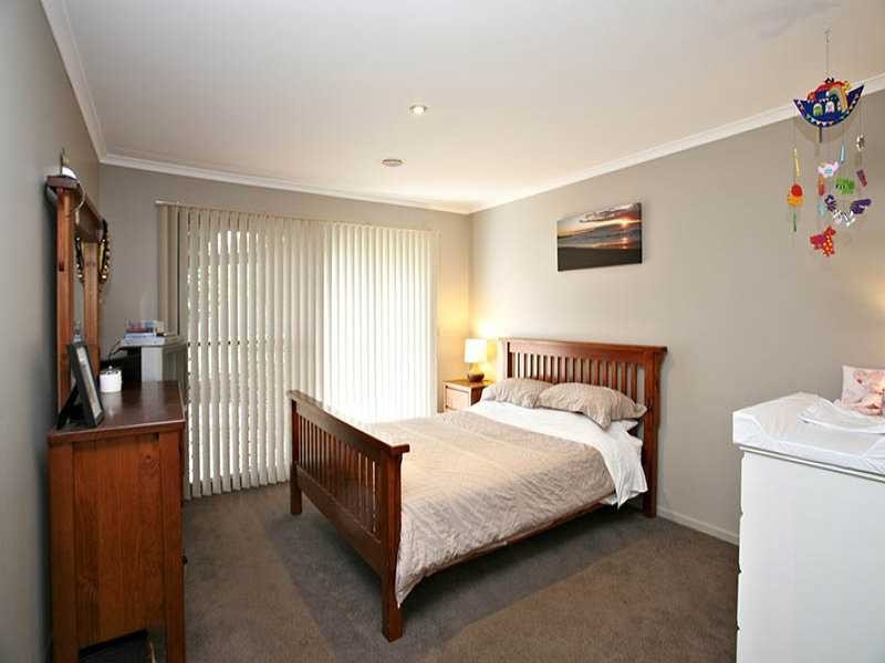 11 Manna Gum Close, Mornington VIC 3931