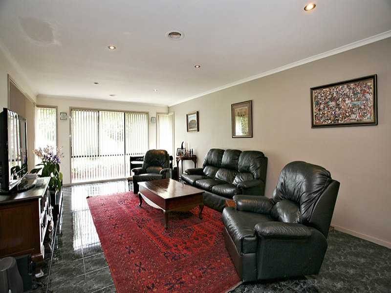 11 Manna Gum Close, Mornington VIC 3931