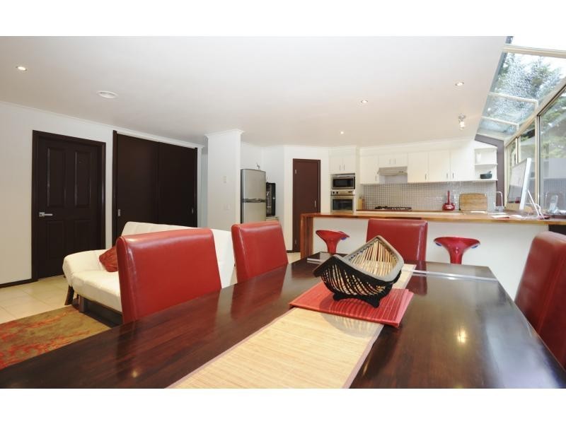 2 Tennis Court, Mornington VIC 3931