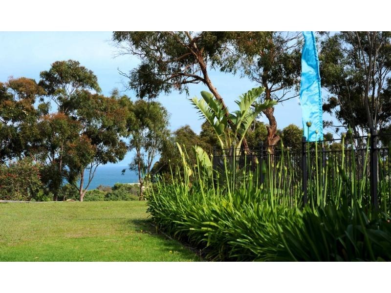 4 Ferne Place, Mount Martha VIC 3934