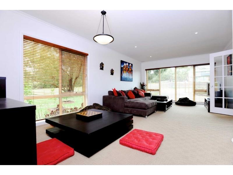 4 Ferne Place, Mount Martha VIC 3934