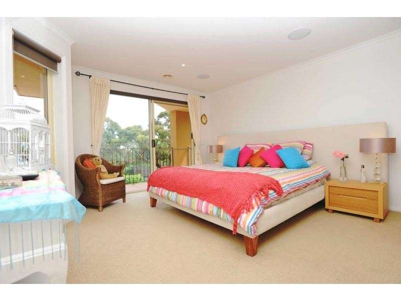 4 Ferne Place, Mount Martha VIC 3934