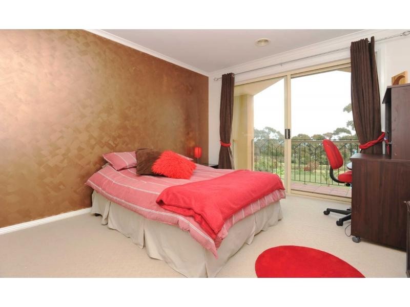 4 Ferne Place, Mount Martha VIC 3934