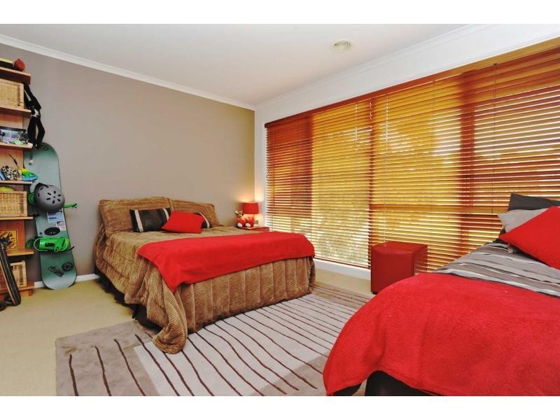 4 Ferne Place, Mount Martha VIC 3934