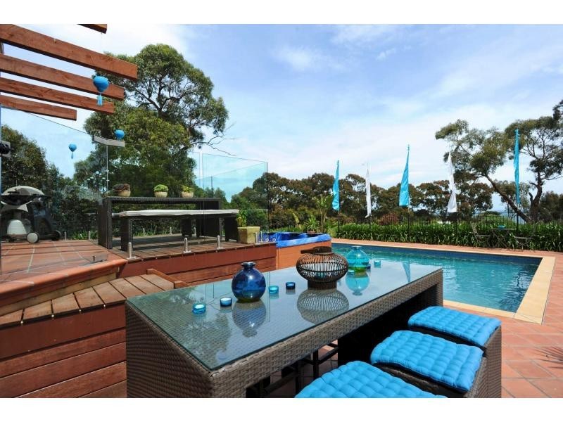 4 Ferne Place, Mount Martha VIC 3934