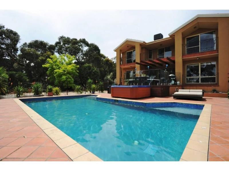 4 Ferne Place, Mount Martha VIC 3934