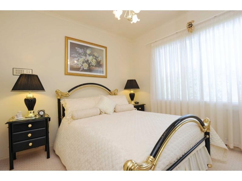 8 Casuarina Close, Mornington VIC 3931