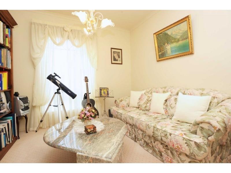 8 Casuarina Close, Mornington VIC 3931