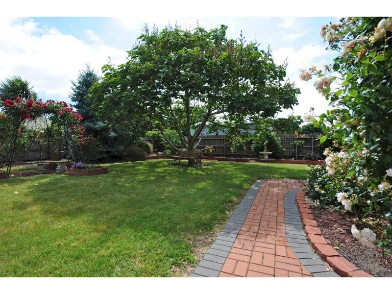 8 Casuarina Close, Mornington VIC 3931