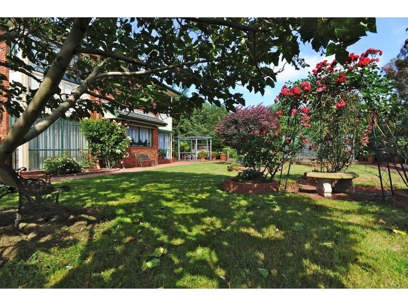 8 Casuarina Close, Mornington VIC 3931