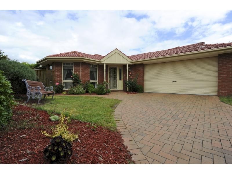 24 Moorhead Avenue, Mornington VIC 3931