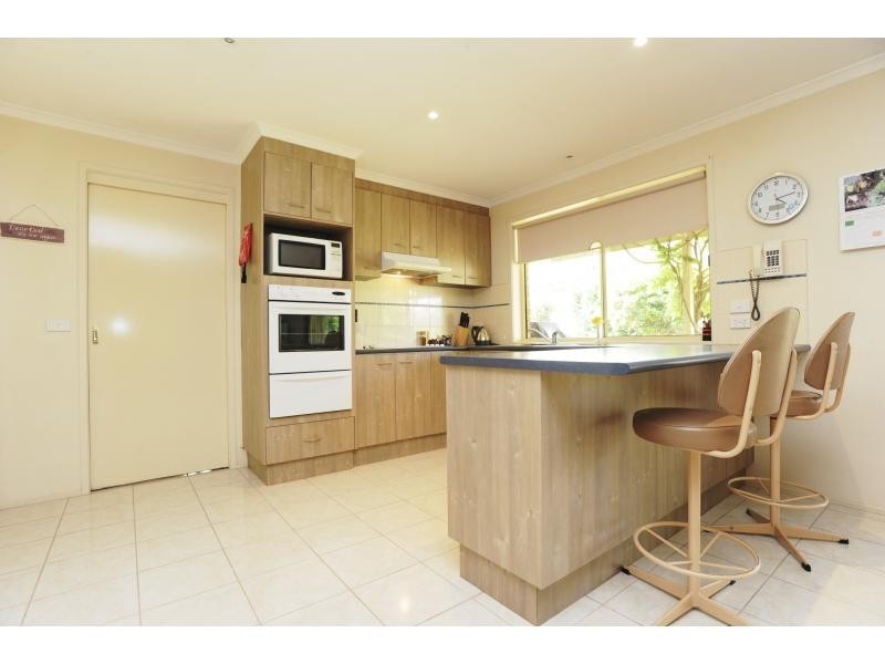 24 Moorhead Avenue, Mornington VIC 3931