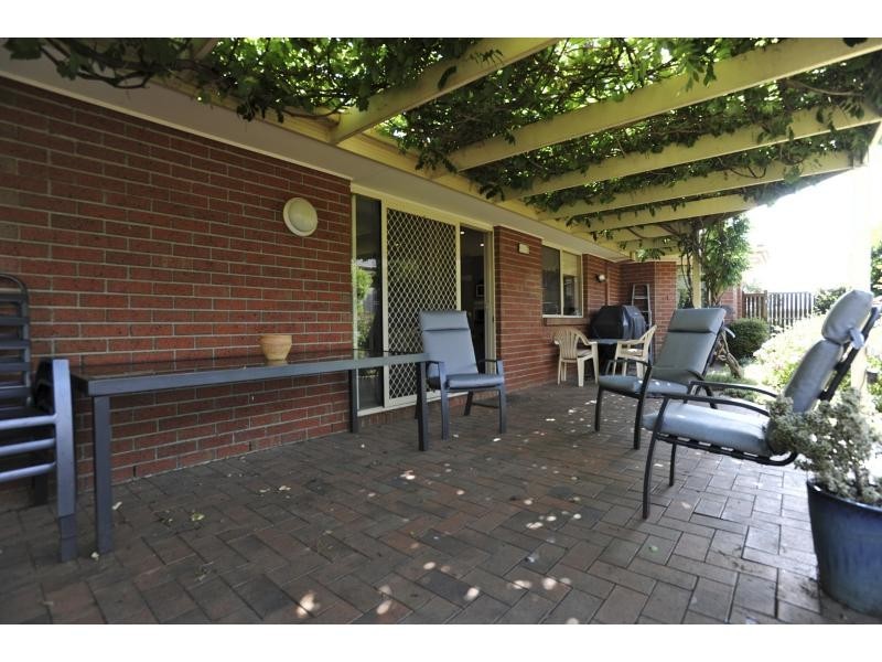 24 Moorhead Avenue, Mornington VIC 3931