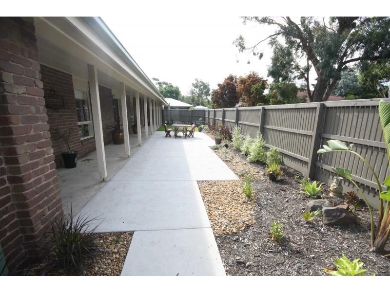 2/263 Dunns Road, Mornington VIC 3931