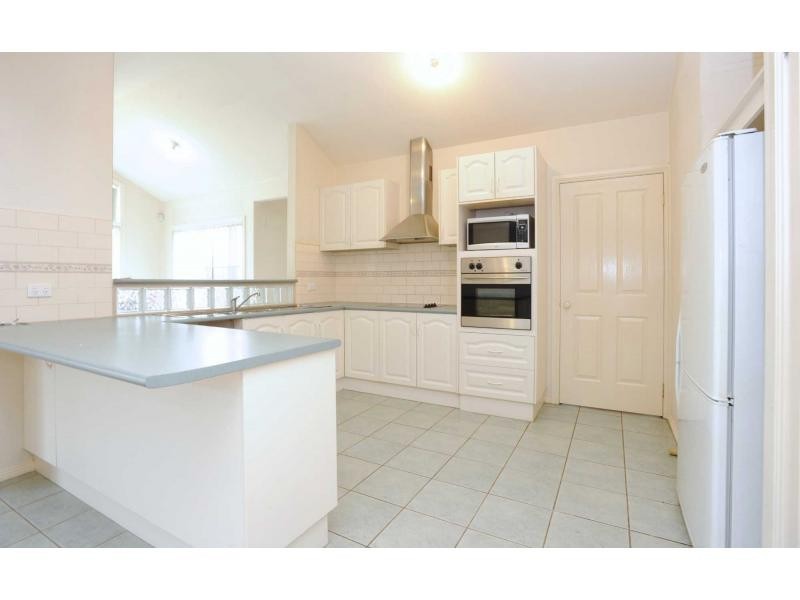 25 Caversham Drive, Mornington VIC 3931