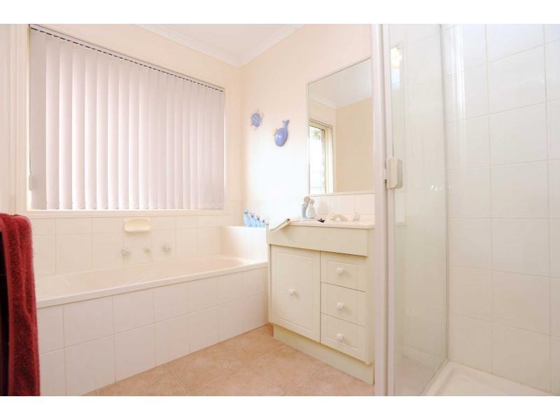 47 Parkside Crescent, Mornington VIC 3931