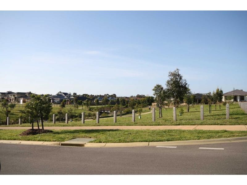 10 Sefton Grange, Mount Martha VIC 3934