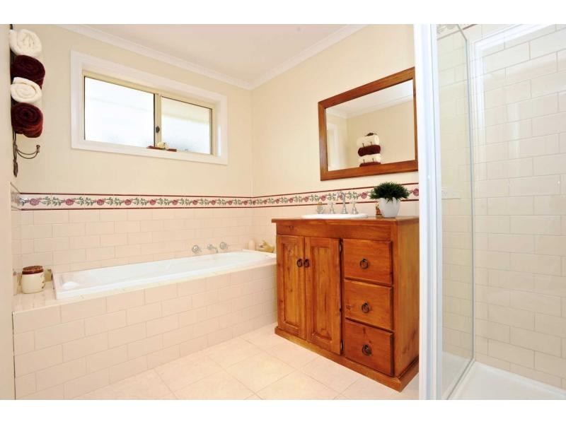 32 Summerfield Drive, Mornington VIC 3931