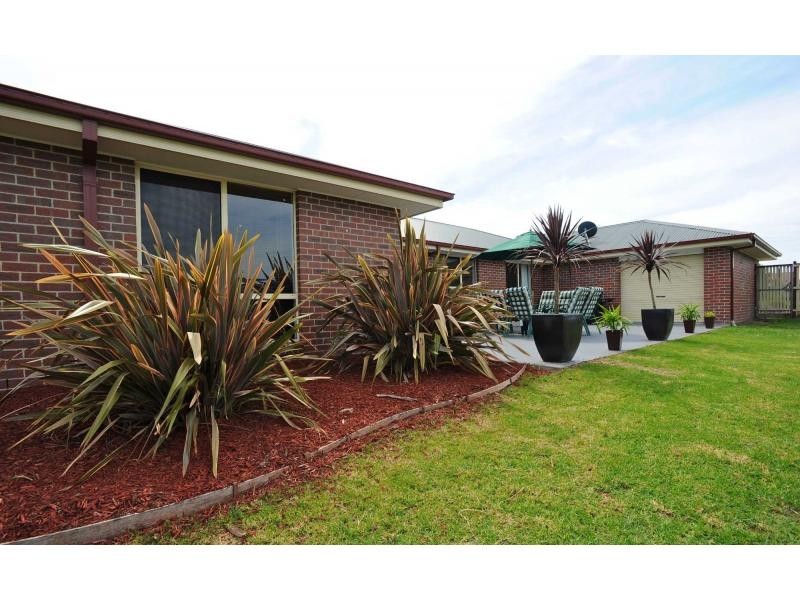 32 Summerfield Drive, Mornington VIC 3931