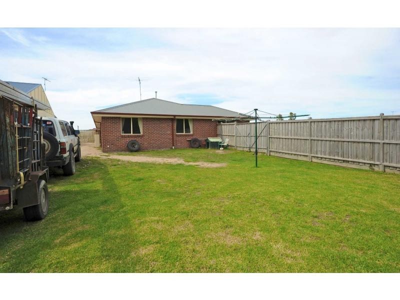 32 Summerfield Drive, Mornington VIC 3931