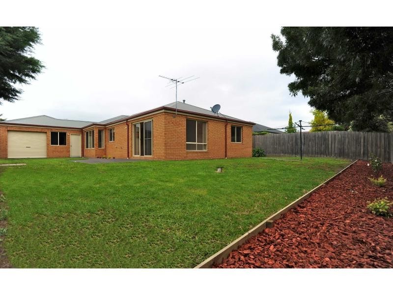 35 Dorothy Crescent, Mornington VIC 3931