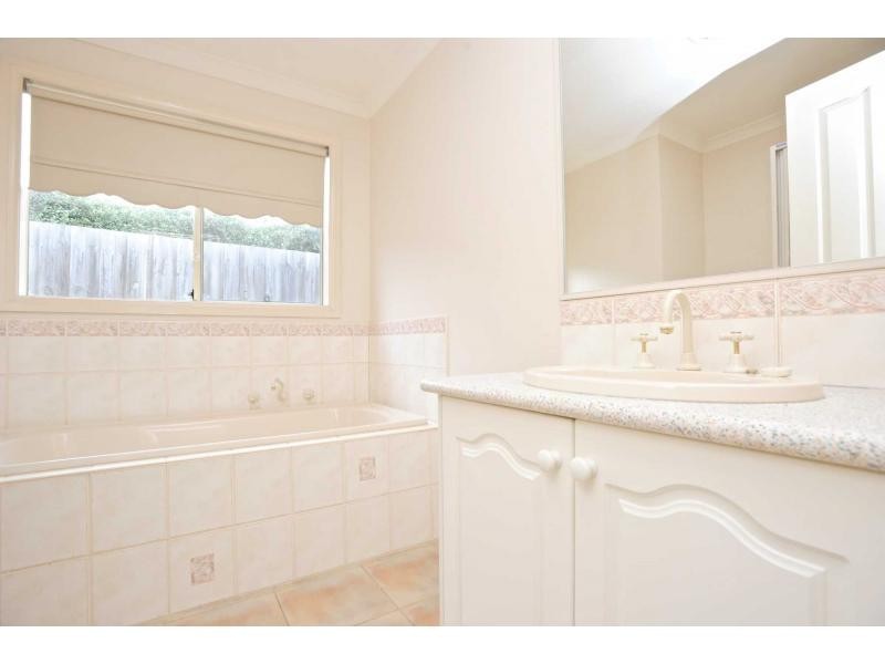 35 Dorothy Crescent, Mornington VIC 3931