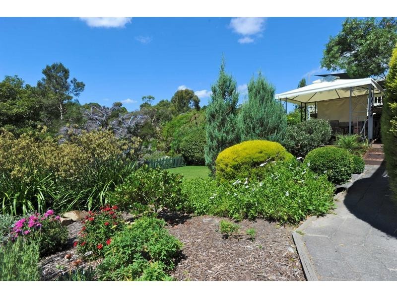 43 St Ives Grove, Mount Martha VIC 3934