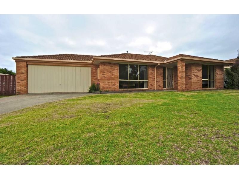 29 Parwan Crescent, Mornington VIC 3931