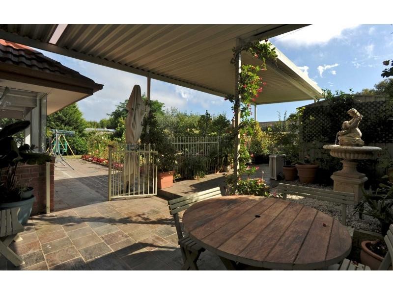 29 Parkside Crescent, Mornington VIC 3931