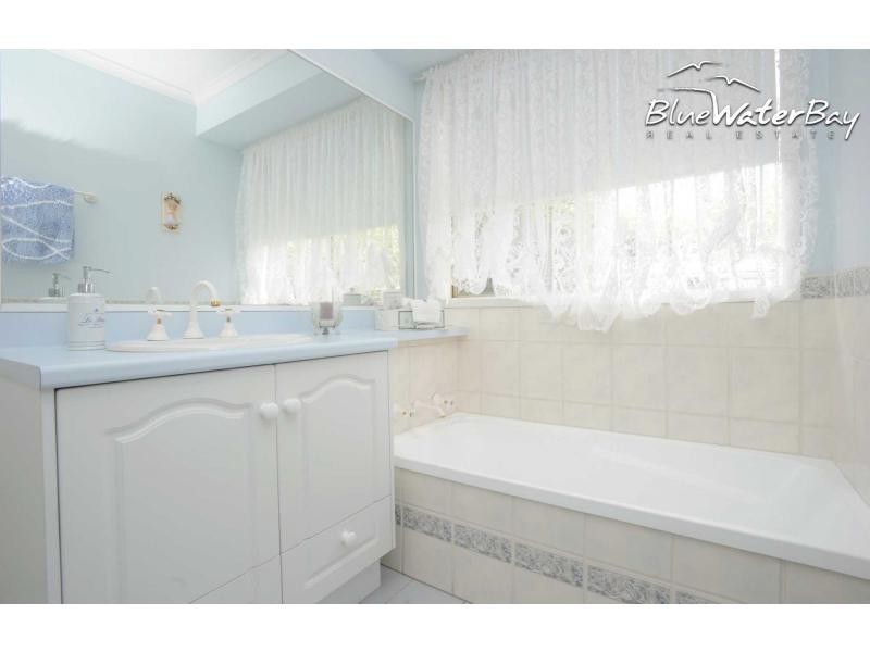 41 Victoria Street, Safety Beach VIC 3936