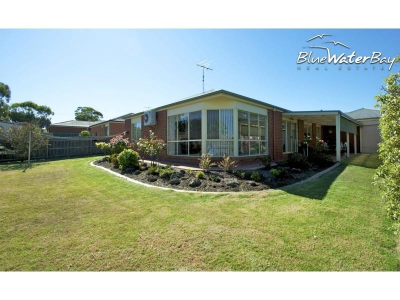 8 Caversham Drive, Mornington VIC 3931