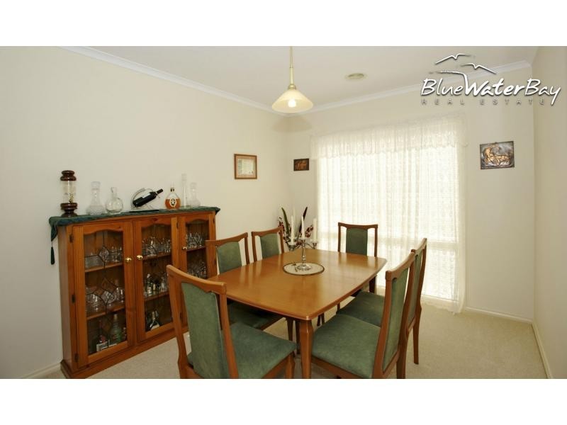 8 Caversham Drive, Mornington VIC 3931