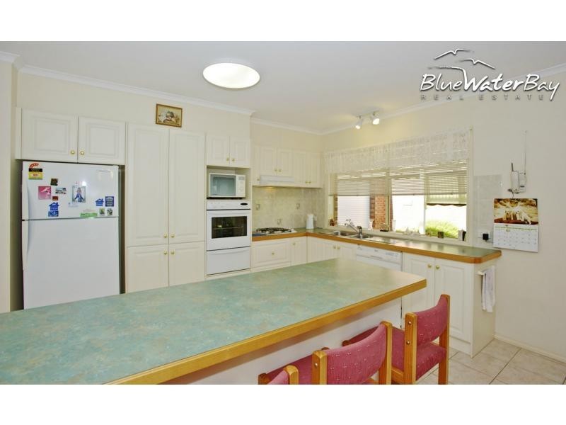 8 Caversham Drive, Mornington VIC 3931