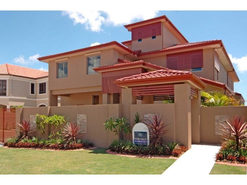 9 King James Court, Sovereign Islands, Paradise Point QLD 4216