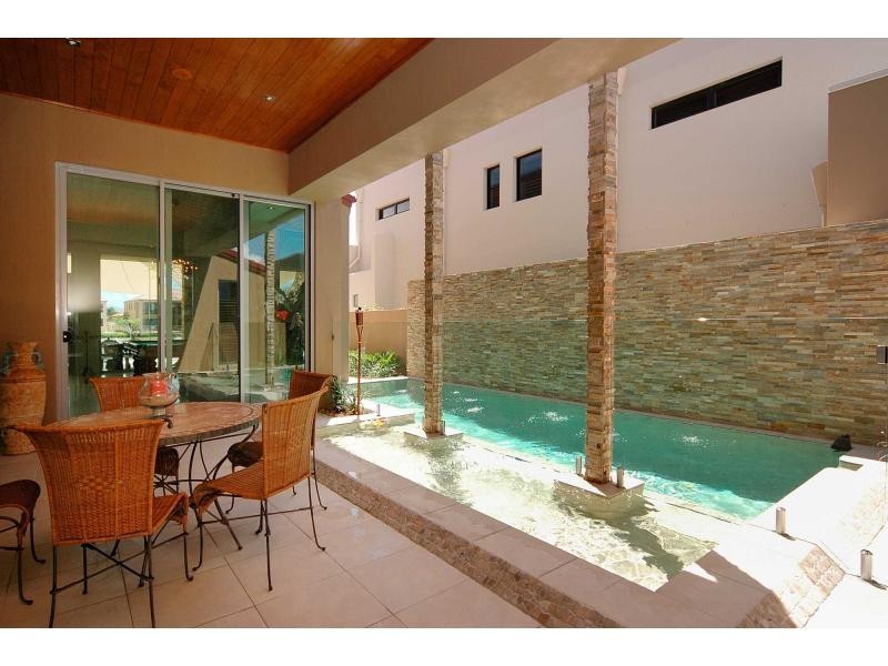 9 King James Court, Sovereign Islands, Paradise Point QLD 4216