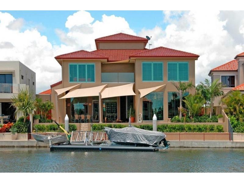 9 King James Court, Sovereign Islands, Paradise Point QLD 4216