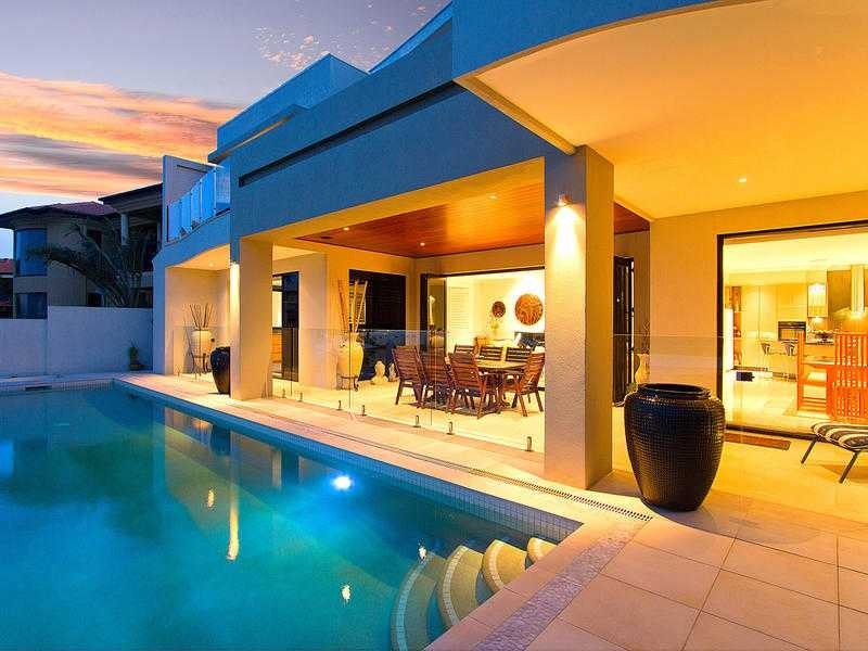 7 King James Court, Sovereign Islands, Paradise Point QLD 4216