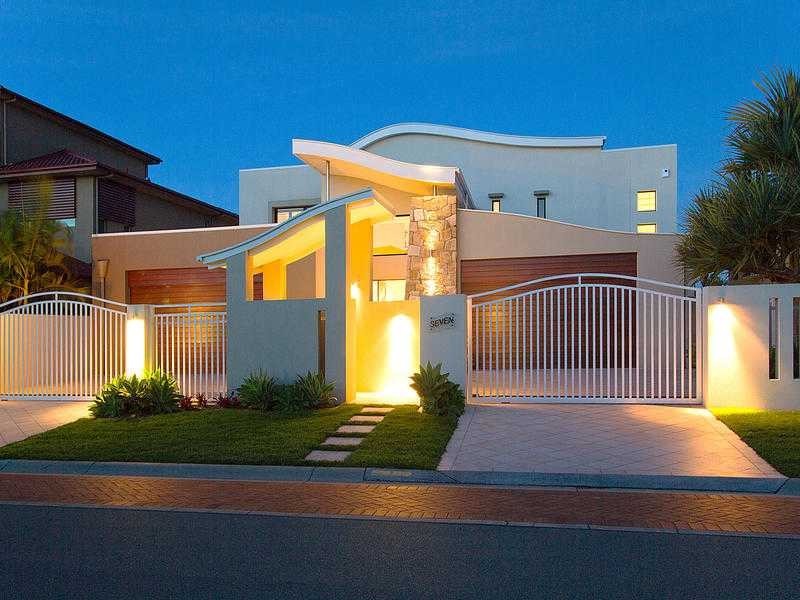 7 King James Court, Sovereign Islands, Paradise Point QLD 4216