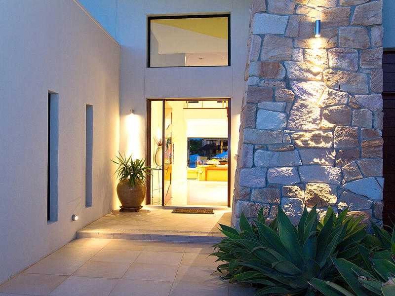 7 King James Court, Sovereign Islands, Paradise Point QLD 4216